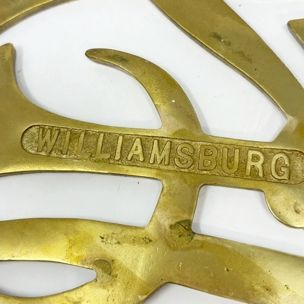 WILLIAMSBURG Queen Ann Cypher Brass Trivet VA Metalcrafters Vintage ©1950 XL